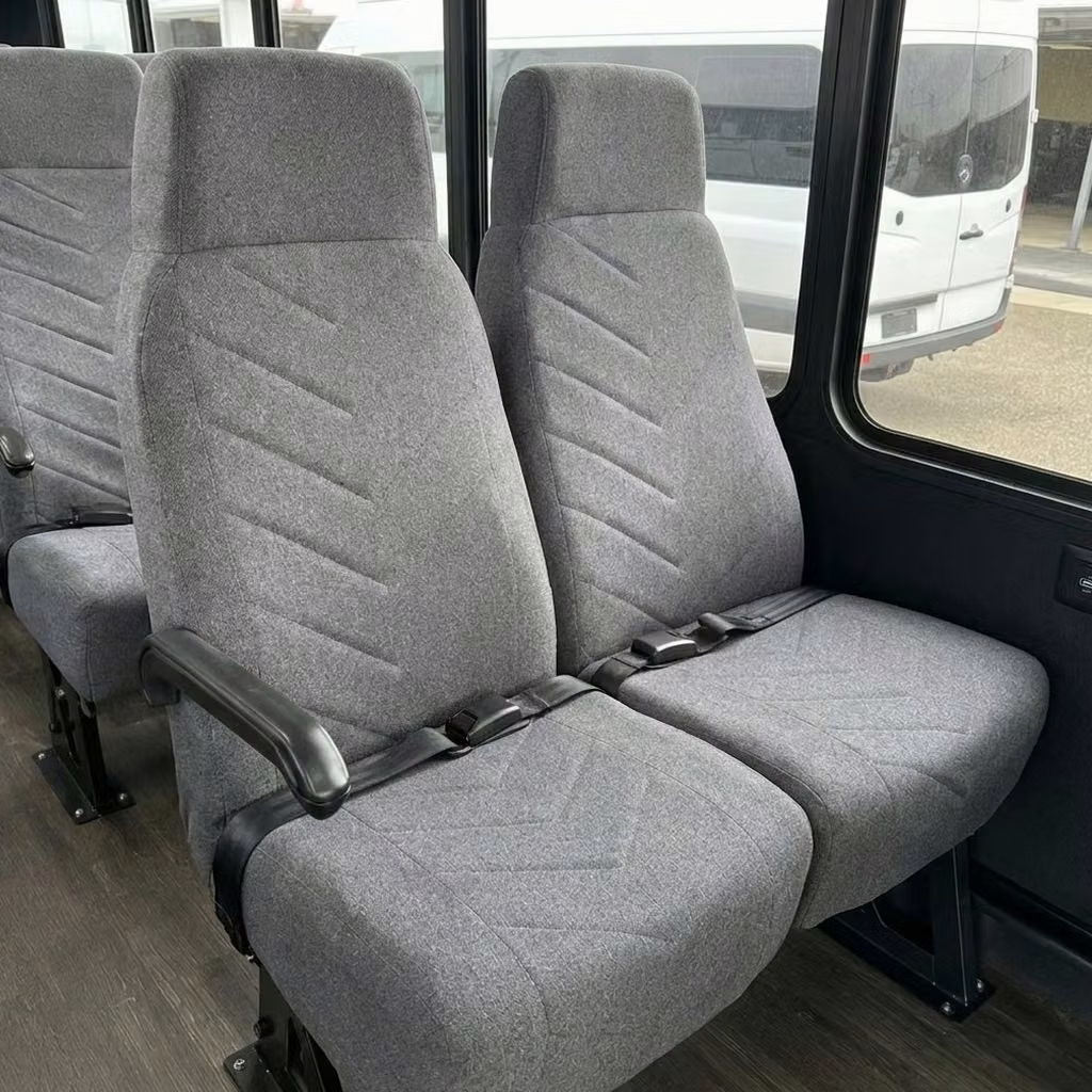 la porte 18 passenger minibus high back seats