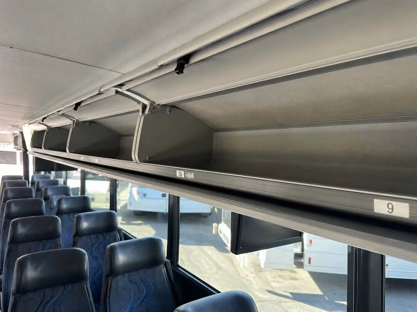 la porte 18 passenger minibus overhead storage
