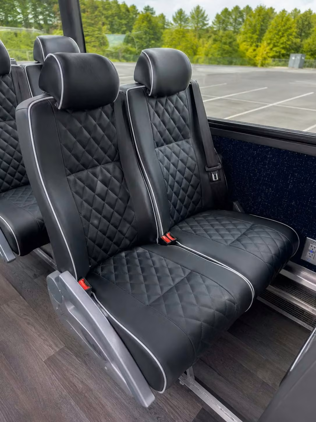 la porte 56 passenger charter bus reclining seats