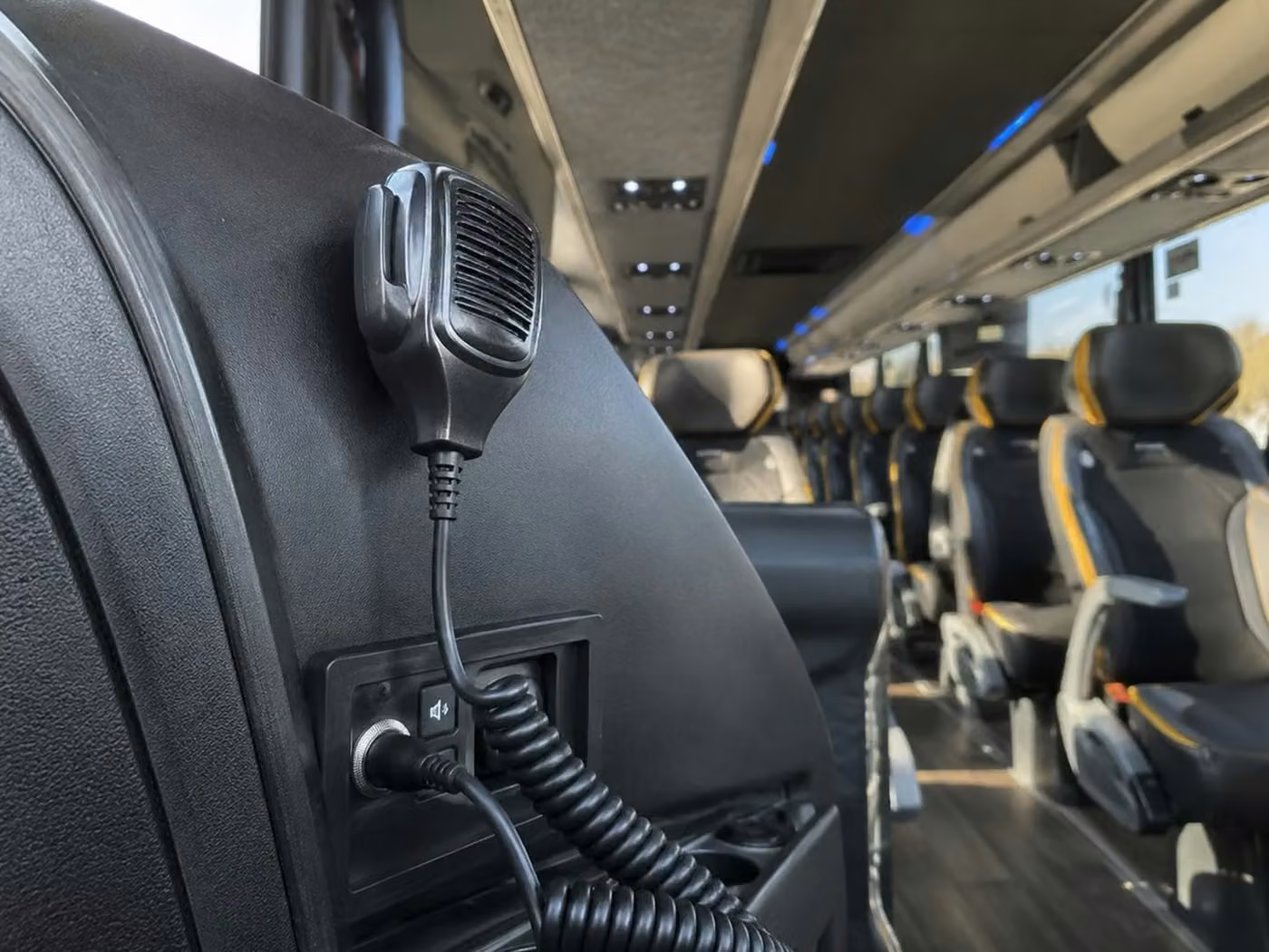 la porte charter bus pa system
