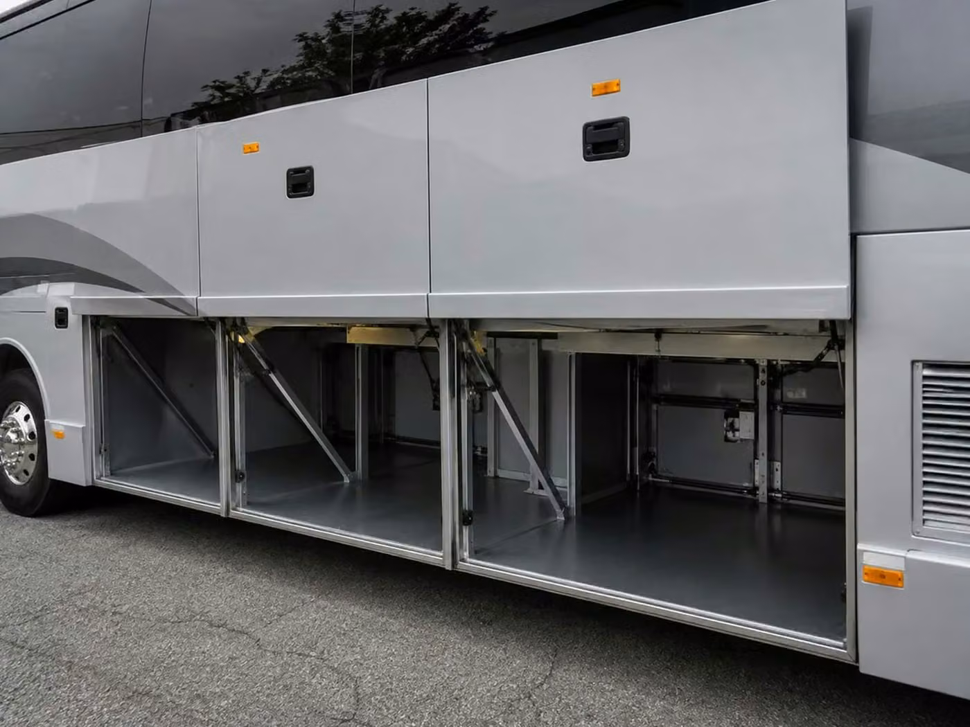 la porte charter bus under bus storage