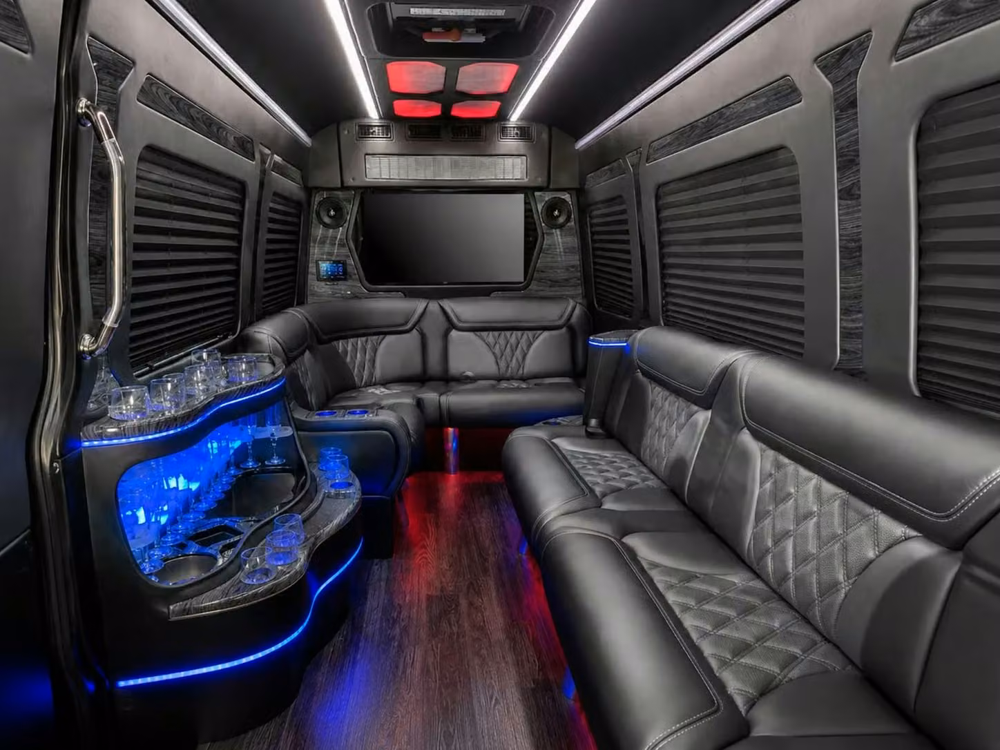 la porte private la porte charter buses for family vacations reunions and road trips